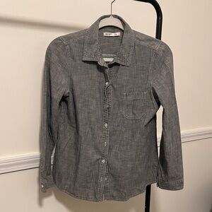 Old Navy Women’s Gray Button-Down Shirt